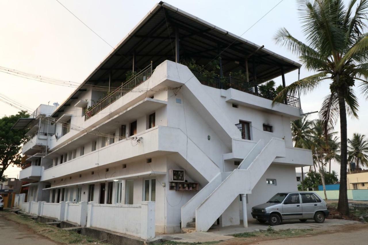 Wheel To Hills Stay Inn Service Apartments Chikmagalūr Extérieur photo